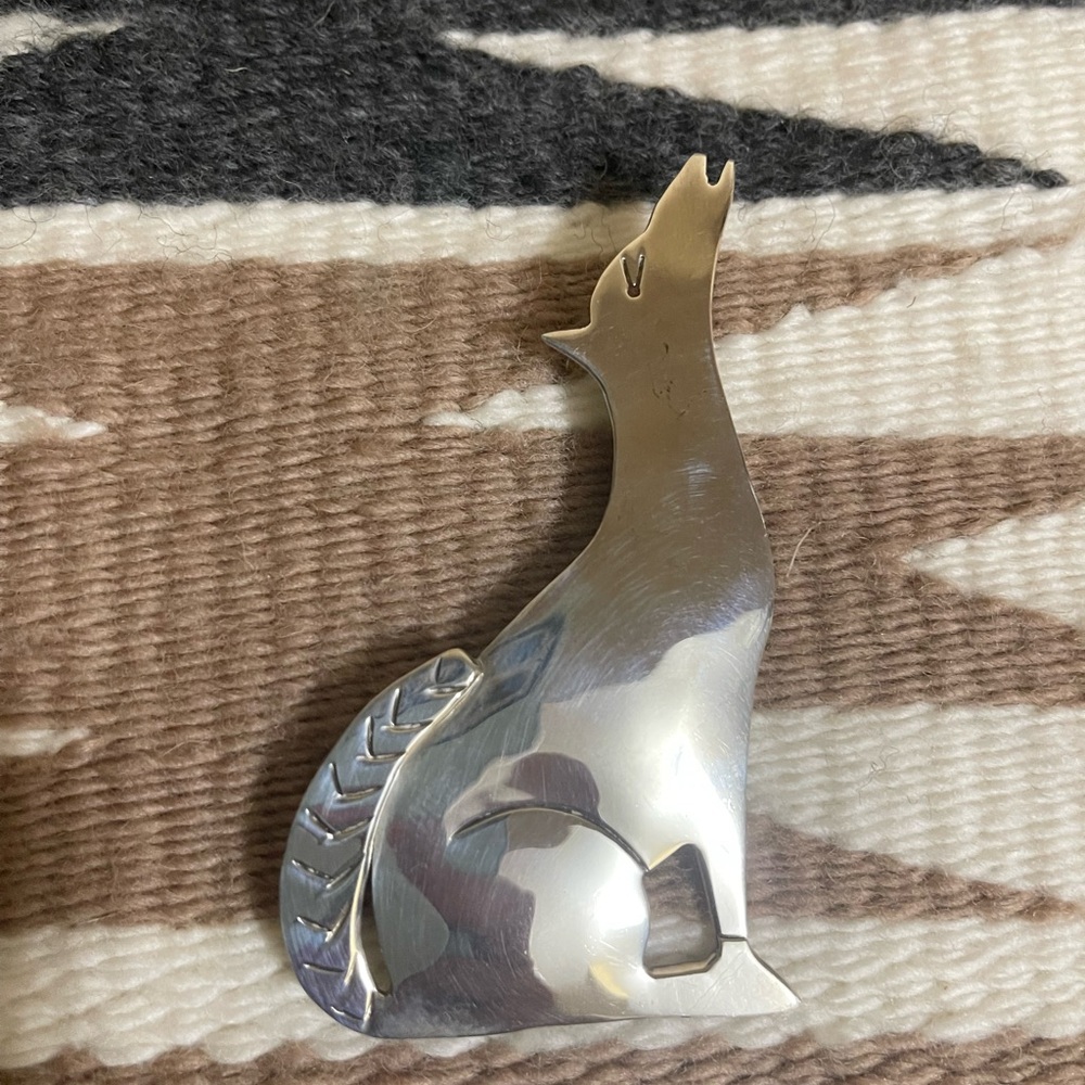 Sterling Silver Coyote Pin